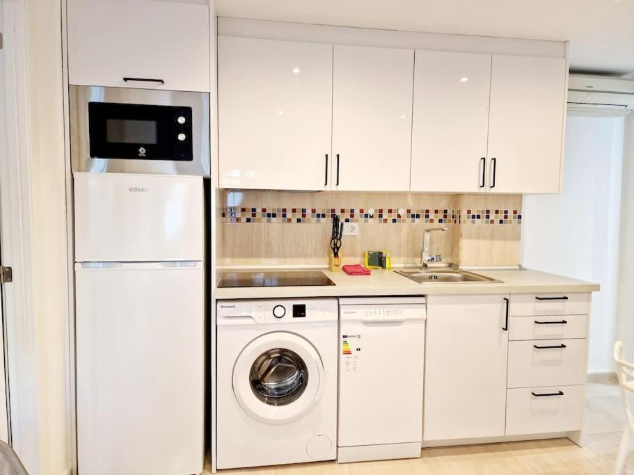 פואנגירולה Stella Maris Village-2Bed מראה חיצוני תמונה
